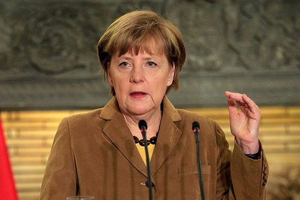 Merkel&#039;den Avrupa&#039;ya Putin çağrısı