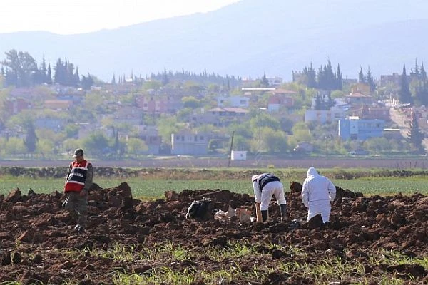 Yayladağı&#039;na top ve roket mermisi düştü