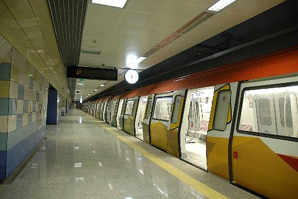 İstanbul&#039;un yeni metrosu açıldı