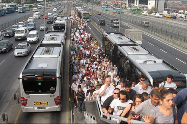 Metrobüs kullananlar bu habere dikkat!