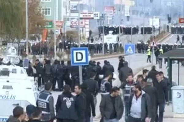Bahçeli'nin ziyareti Tunceli'yi karıştırdı!