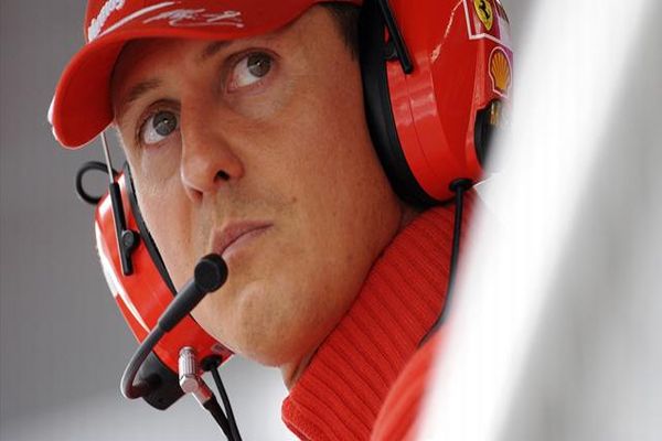 Michael Schumacher’den yaşam sinyali