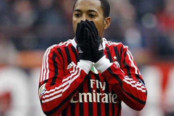 Milan Robinho&#039;yu gönderdi