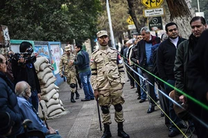 Mısır'da halk anayasa referandumu için sandık başında