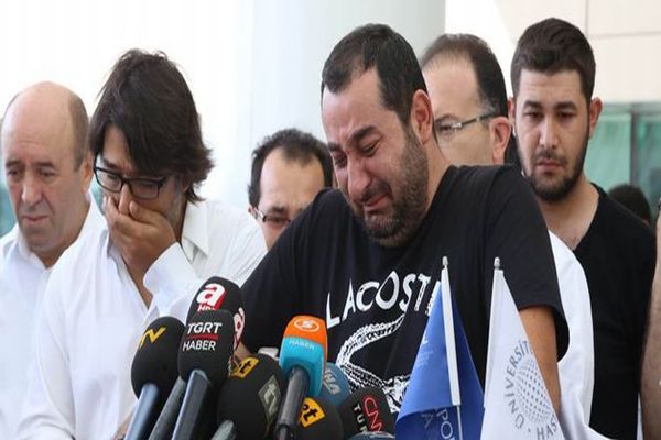 Murat Göğebakan&#039;ın kardeşi gözyaşlarına boğuldu