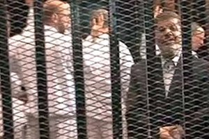 Mursi&#039;nin duruşması 3 dakika sürdü