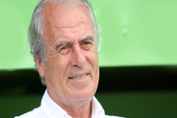 Mustafa Denizli görevinden istifa etti