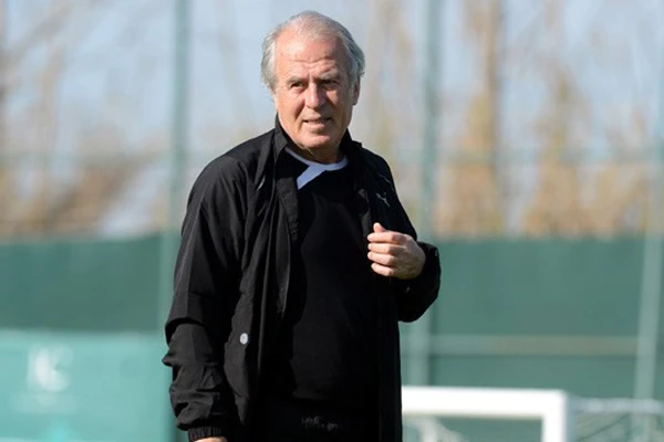 Mustafa Denizli hastanaye kaldırıldı