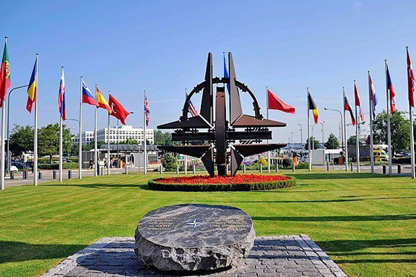 NATO en zorlu zirveye hazırlanıyor