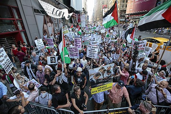 İsrail&#039;in Gazze&#039;ye saldırıları New York&#039;ta protesto edildi