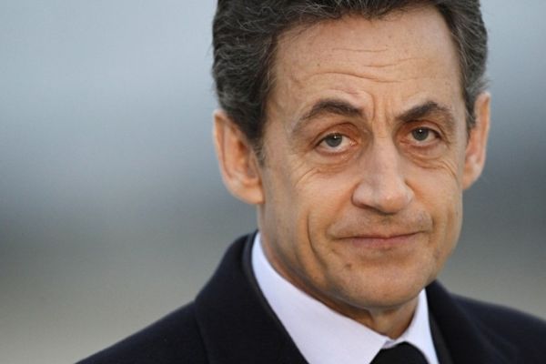 Sarkozy dinlendiğini gazeteden öğrenmiş