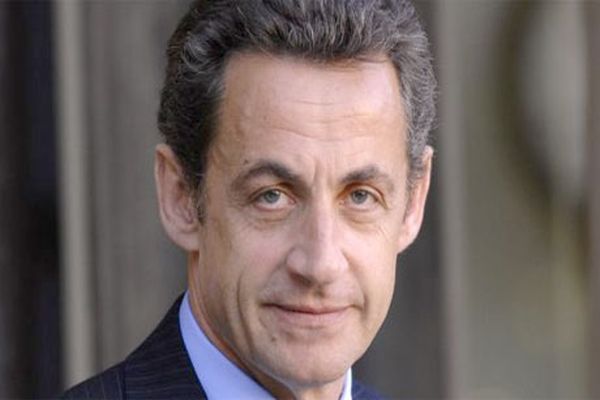 Nicolas Sarkozy dinlendiğini gazeteden öğrenmiş