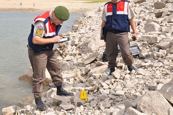 Niğde'de patlamamış el bombası bulundu
