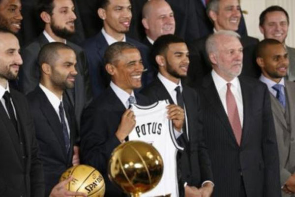 Obama, NBA şampiyonunu ağırladı