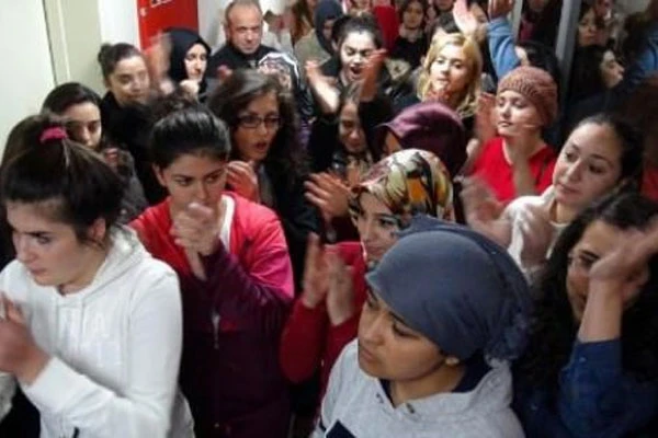Öğrenciler kapatılacak yurdu boşaltmadı