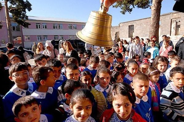 Okullara artık seyyar satıcı giremeyecek!