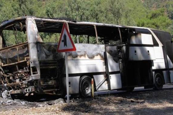 Edirne&#039;deki yanan otobüste 52 yolcu faciadan döndü