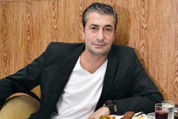 Ünlü oyuncuyu otelden attılar