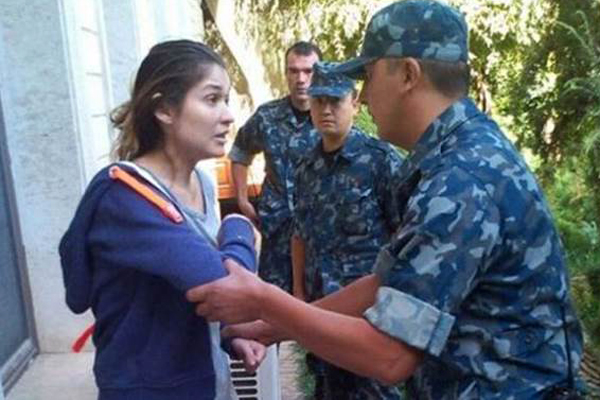 Özbek lider kendi kızına ev hapsi verdi