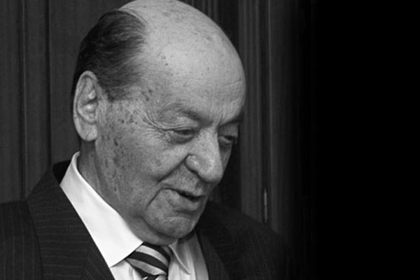 İzzet Özilhan hayatını kaybetti