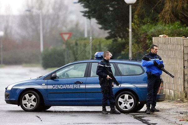 Fransa'da rehine krizi! Dünya bu operasyonu canlı izledi