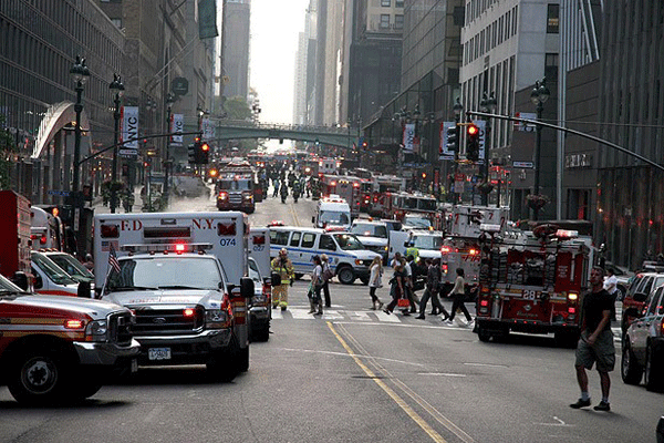 New York&#039;taki patlamada 3 kişi öldü, 60 kişi de yaralandı