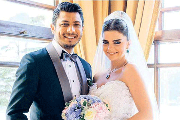 Pelin Karahan evlendi, babası evde kaldı