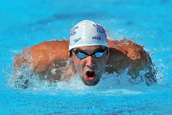 Phelps havuza dönüyor