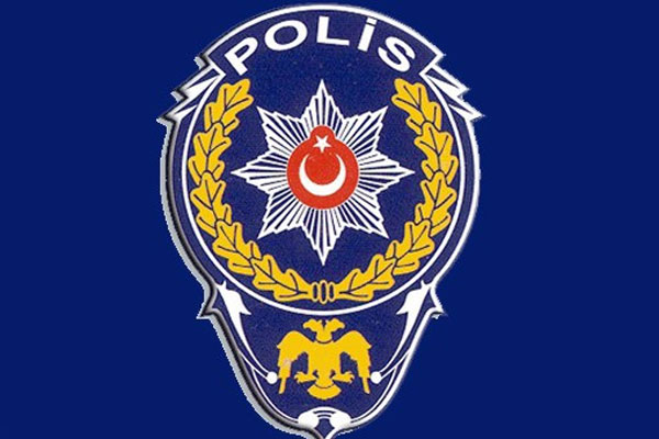 İzmir Emniyet'inde 280 polisin görev yeri değiştirildi