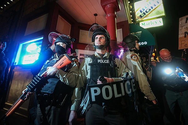 ABD'de polis Hollywood’un merkezinde bir kişiyi vurdu