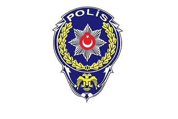 İzmir&#039;de açığa alınan polislerin evlerinde inceleme