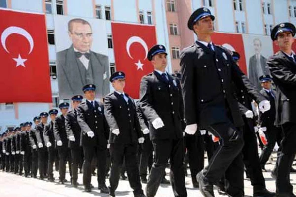 Polis Meslek Yüksek Okulu mülakat soru ve cevapları 2014 burada