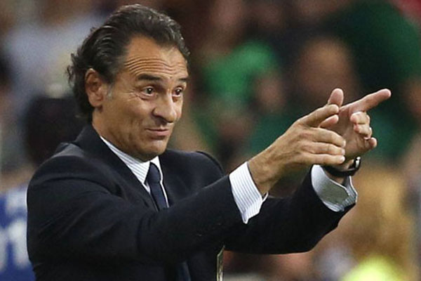 Prandelli&#039;den Anderlecht maçı öncesi çok kritik kararlar