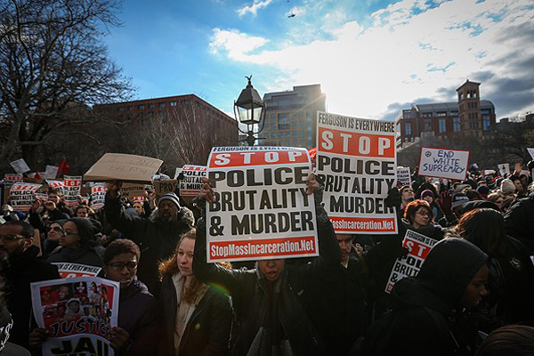 New York’ta polis şiddetine karşı protesto