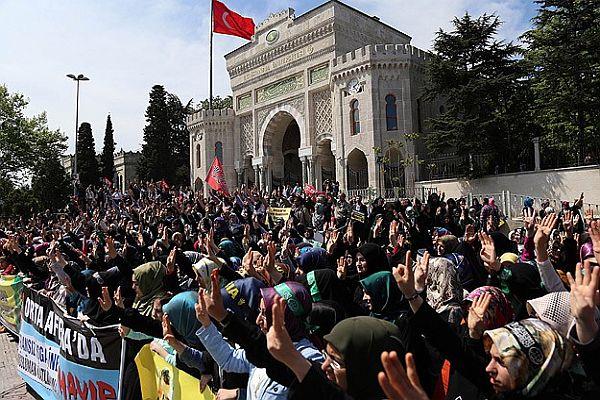 Mısır&#039;daki idam kararlarına protestolar sürüyor