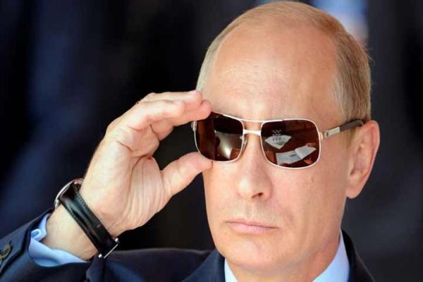 Vladimir Putin&#039;den Ukrayna&#039;ya &#039;1 Nisan&#039; şakası