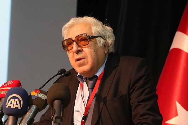 Rızayev, &#039;Türk dünyası edebiyatla yakınlaşacak&#039;