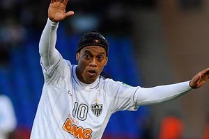 Ronaldinho&#039;ya yeni talip çıktı