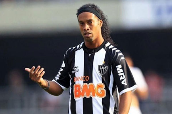 Beşiktaş&#039;tan Ronaldinho hakkında flaş açıklama