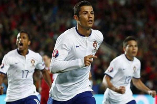 Ronaldo, Hakan Şükür'ü tarihe gömdü
