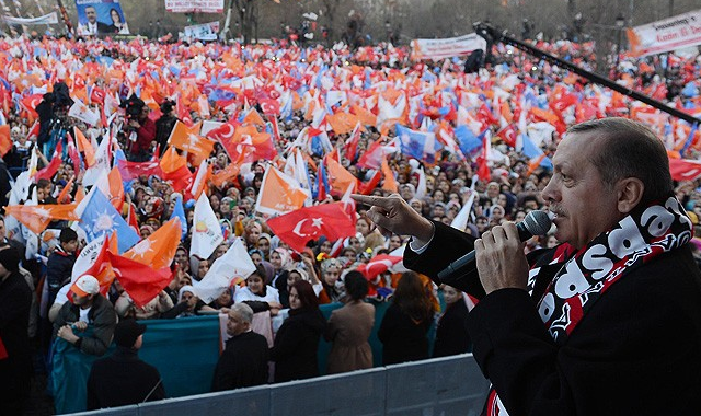 Erdoğan, 'kendilerinden olmayanı dinleyecek kadar hainler'