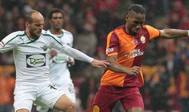 Galatasaray TT Arena'da Akhisar maçında gol oldu yağdı, Galatasaray: 6 Akhisar: 1