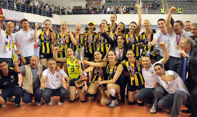 Fenerbahçe Avrupa&#039;da şampiyonluğa koşuyor