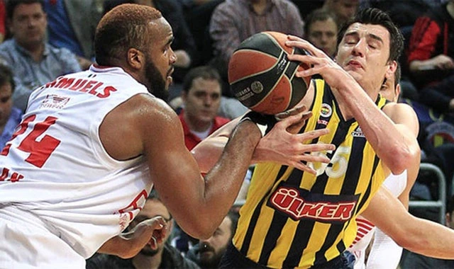 Fenerbahçe kendi evinde yıkıldı