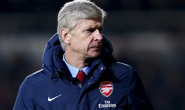 Wenger bininci maçına çıkıyor