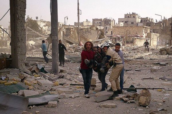 Esed yine &#039;varil bombasıyla&#039; saldırdı, 12 ölü