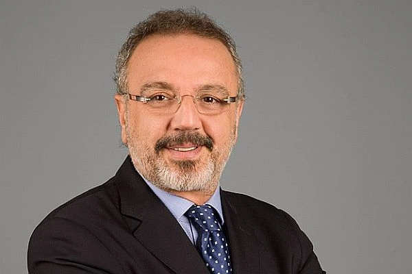 Ağrı Belediye Başkanlığı'na Sırrı Sakık seçildi