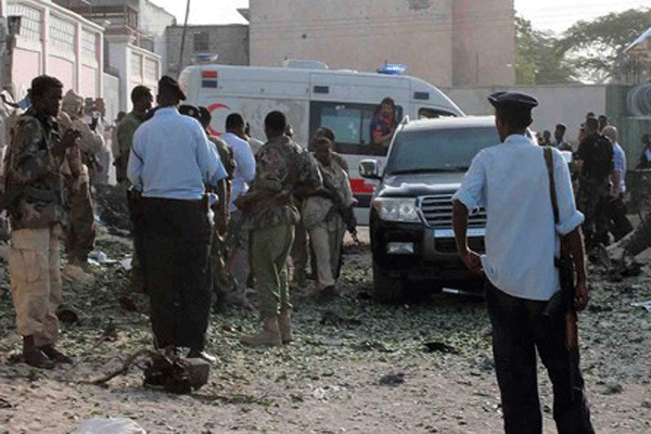 Somali'de roketli saldırı, 2 yaralı