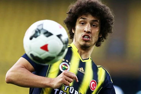 Fenerbahçe Salih Uçan transferini resmen borsaya bildirdi