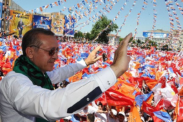 AK Parti yerel seçimler için 9 şarkı hazırlattı